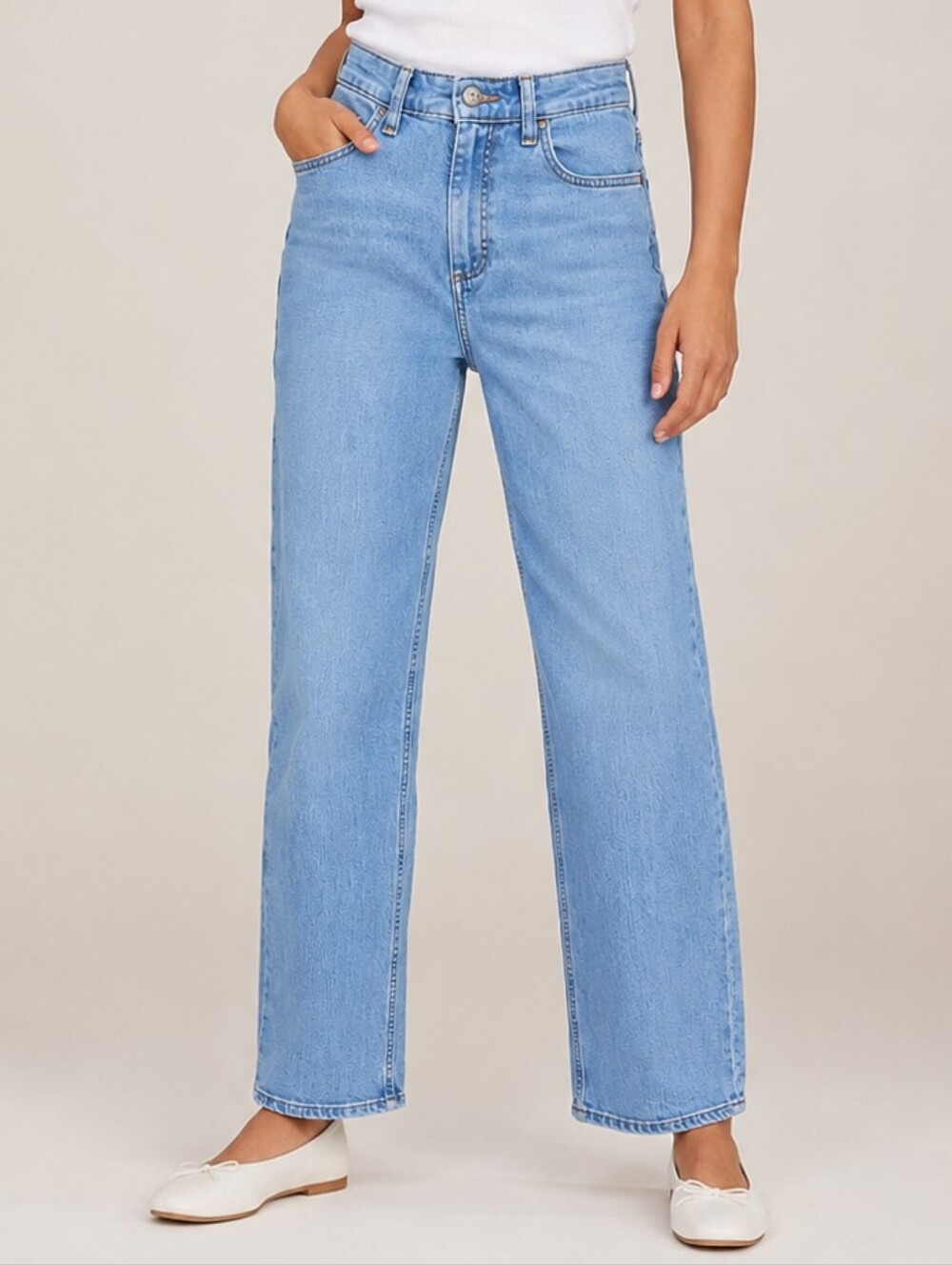 Lee Women's 6M Straight Leg Jeans Light Wash Blue Classic Denim Stretch Normcore